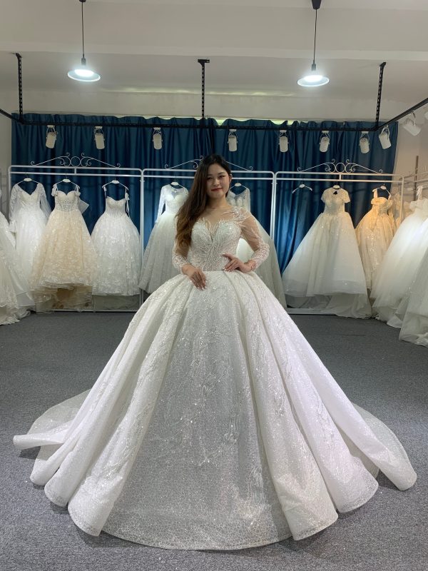 BYG luxury glitter long sleeves wedding dress - Image 2