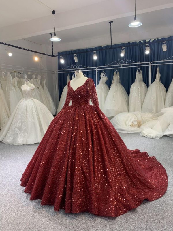 B205# Red Netting With Large Trailing Tail And Shining Lace Long Sleeves - Image 5