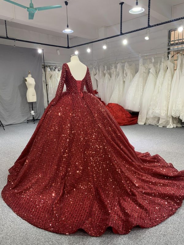 B205# Red Netting With Large Trailing Tail And Shining Lace Long Sleeves - Image 3