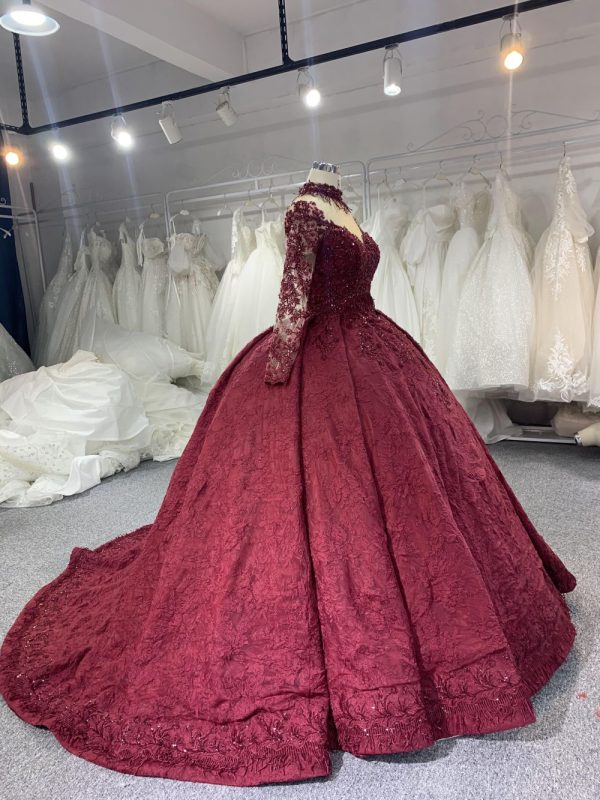 B208 #Large Trailing Tail Of Maroon Lace Embroidery Long Sleeve Wedding Grown Dresss - Image 5