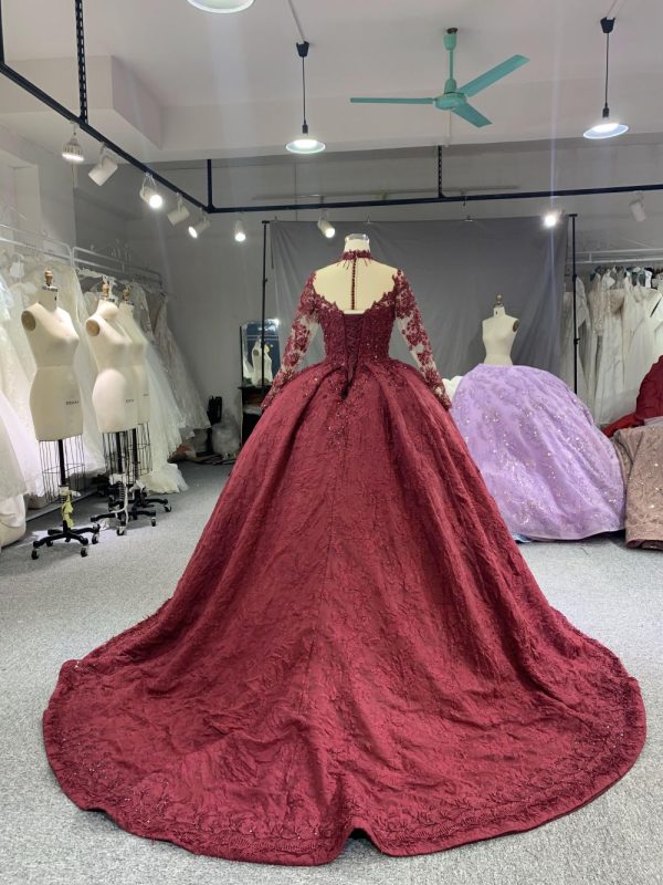 B208 #Large Trailing Tail Of Maroon Lace Embroidery Long Sleeve Wedding Grown Dresss - Image 6