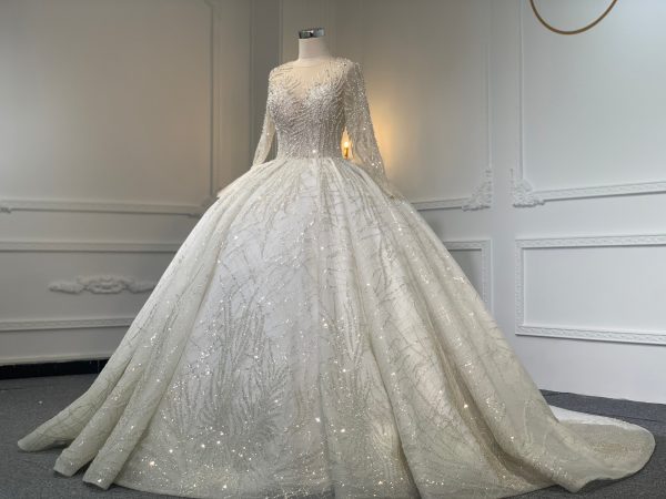 Z044- BYG luxury pearl beading ball gown with heavy lace - Image 3