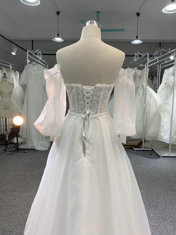Z006-Organza Sweetheart Neckline Wedding Dress With Long Tail & Removable Sleeve - Image 6