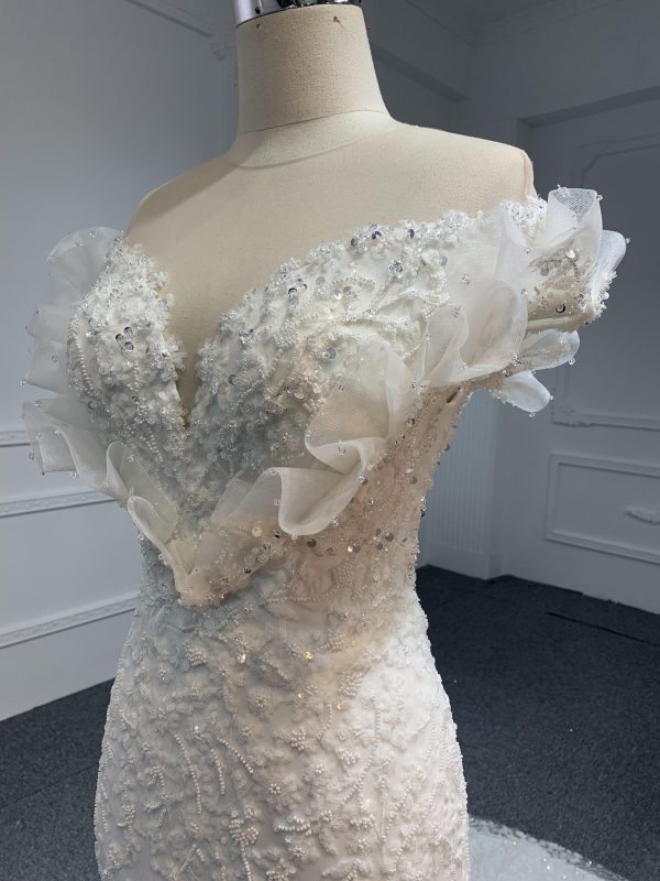 Z005-Off White Sweetheart Neckline Wedding dress With Removable Frill - Image 2
