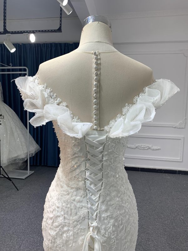Z005-Off White Sweetheart Neckline Wedding dress With Removable Frill - Image 6