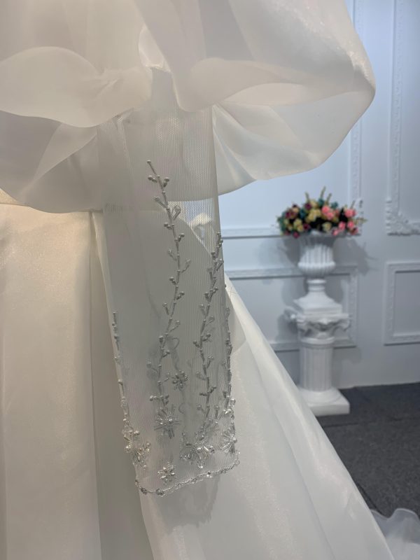 Z019-The Organza Sweetheart Neckline Long Sleeve Wedding Dress - Image 3