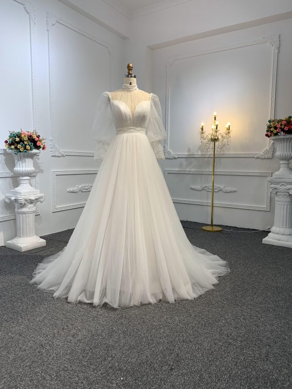 Z026- BYG Organza wedding dress with tail