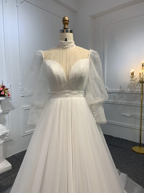 Z026- BYG Organza wedding dress with tail - Image 2
