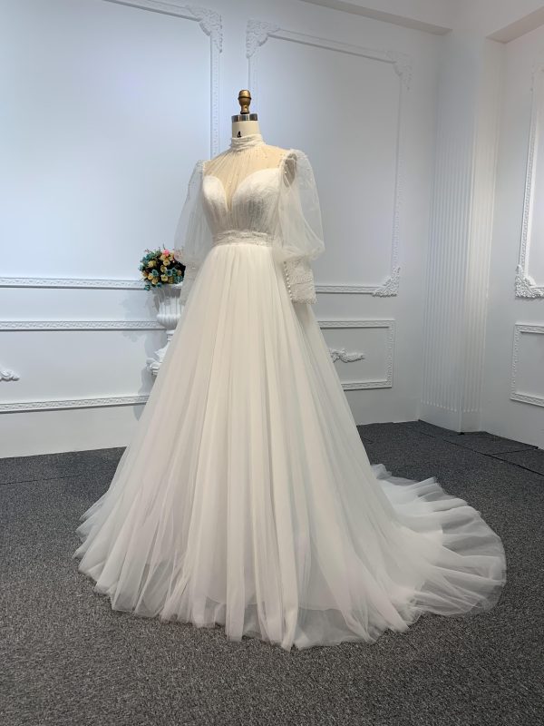 Z026- BYG Organza wedding dress with tail - Image 3