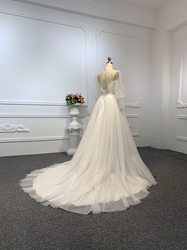 Z026- BYG Organza wedding dress with tail - Image 5