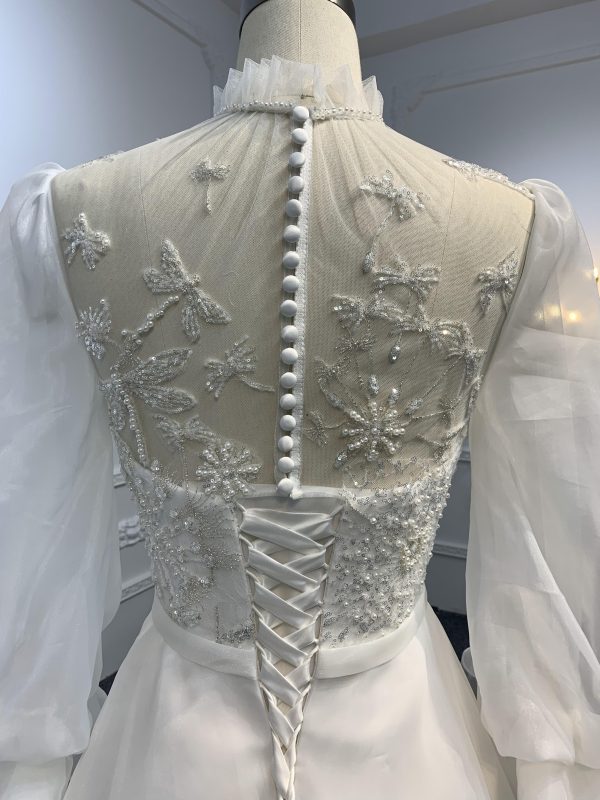 Z022-Long Sleeve Organza Sweetheart Neckline With Long Train - Image 6