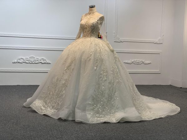 Z030-BYG SUPER LUXURIOUS BALL GOWN WITH HEAVY BEEDING LACE - Image 5