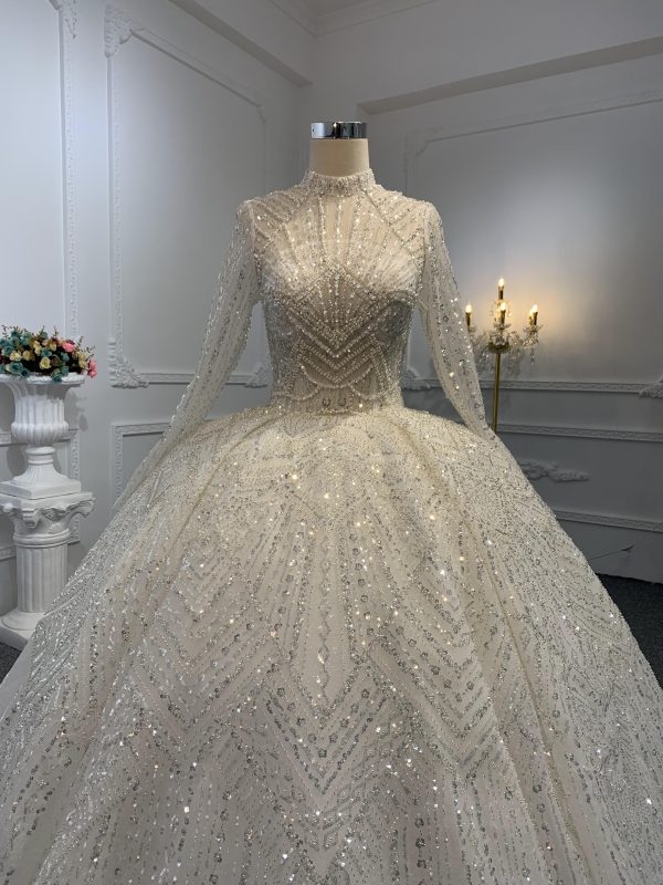 Z033- Super luxury ball gown with Long tail and sleeves