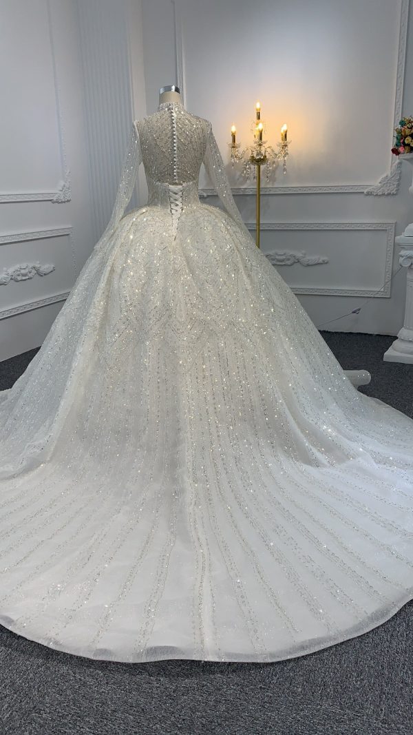 Z033- Super luxury ball gown with Long tail and sleeves - Image 5