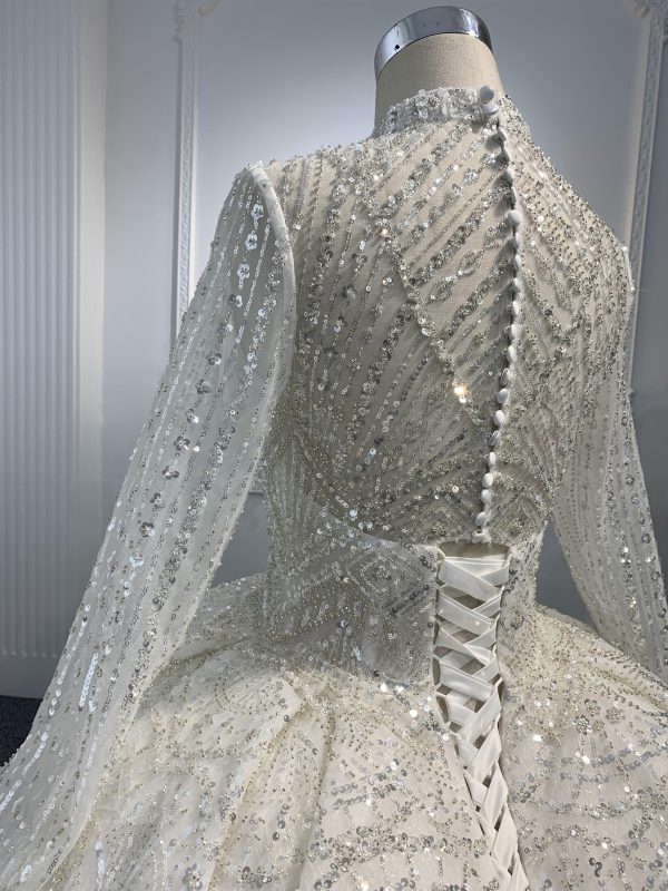 Z033- Super luxury ball gown with Long tail and sleeves - Image 6