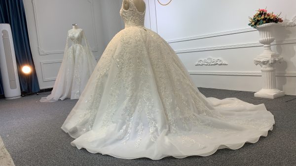 B240- BYG Ivory sleeveless flower beading lace ball gown - Image 3