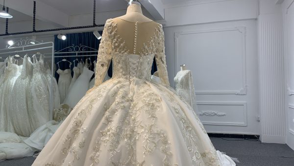 B237- BYG long sleeves elegant flower beading lace ball gown - Image 6