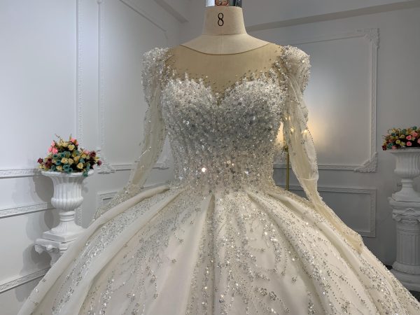 B233- BYG Sweet heart neckline beading lace wedding ball gown with puff sleeves