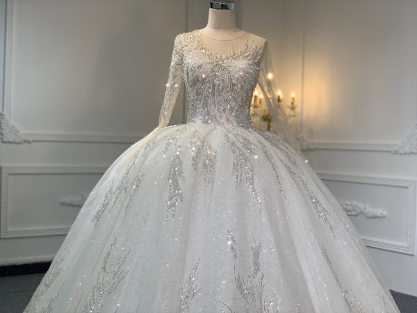 Z049- BYG long sleeves luxury beadings lace ball gown in ivory color - Image 2