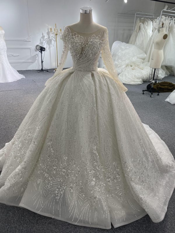 Z061-BYG Gorgeous Stereo Pearl Chain Luxury Long Sleeves Ball gown