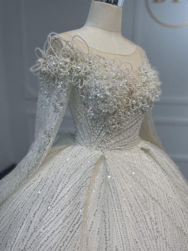 Z061-BYG Gorgeous Stereo Pearl Chain Luxury Long Sleeves Ball gown - Image 5