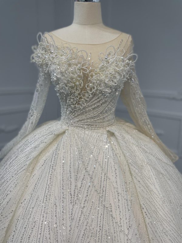 Z061-BYG Gorgeous Stereo Pearl Chain Luxury Long Sleeves Ball gown - Image 3