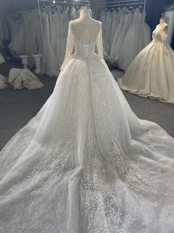 Z054-BYG prefect fit corset with pearl chain design & glass reflection sequins mermaid dress with detachable train - Image 4