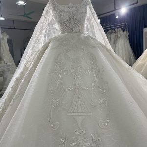 Z060- BYG ivory thick beading lace sweetheart neckline With gorgeous Shawl