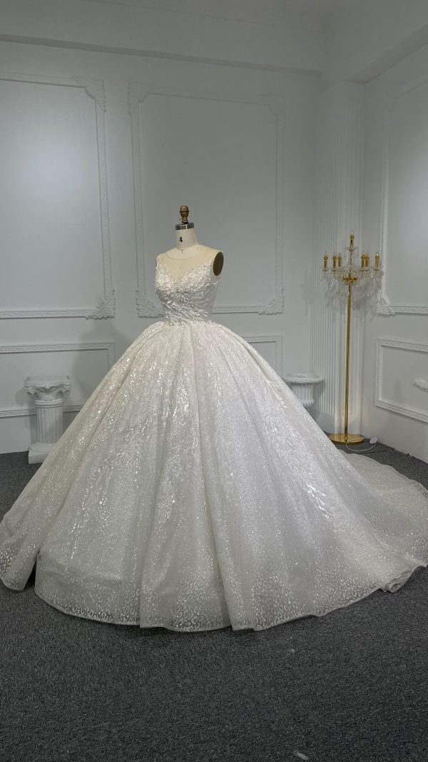 Z056- BYG 3D handmade beading details eyecaughting neckline luxury ball gown - Image 5