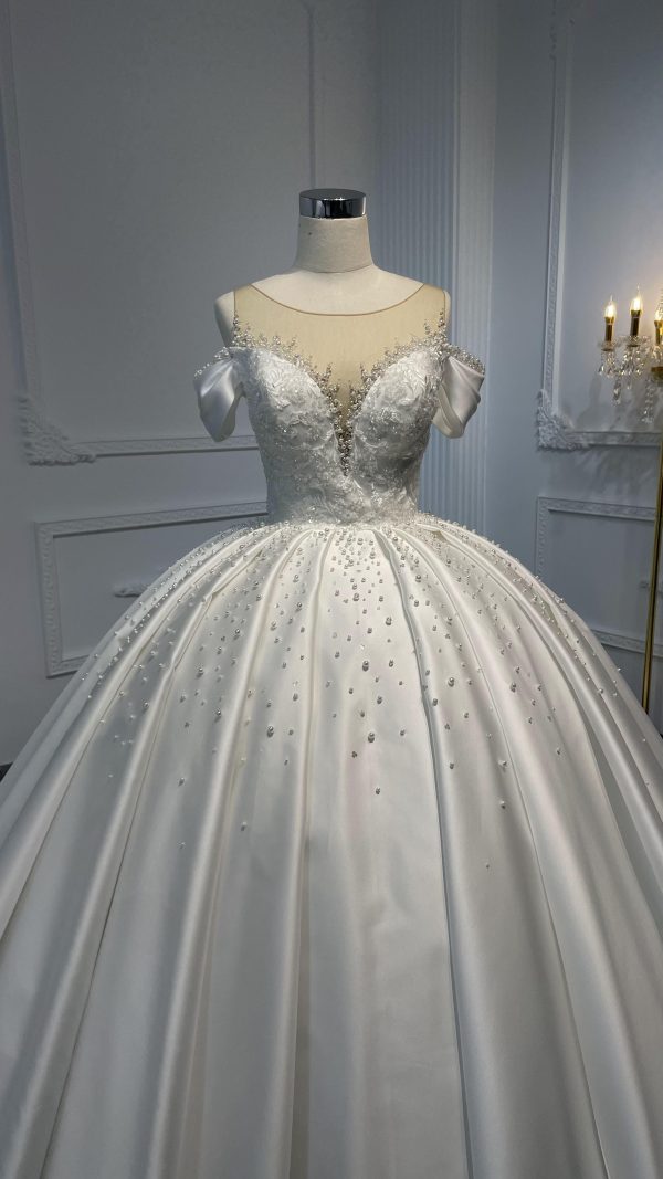 29790-BYG BIG SATIN  BALLGOWN WITH PETTICOAT - Image 2