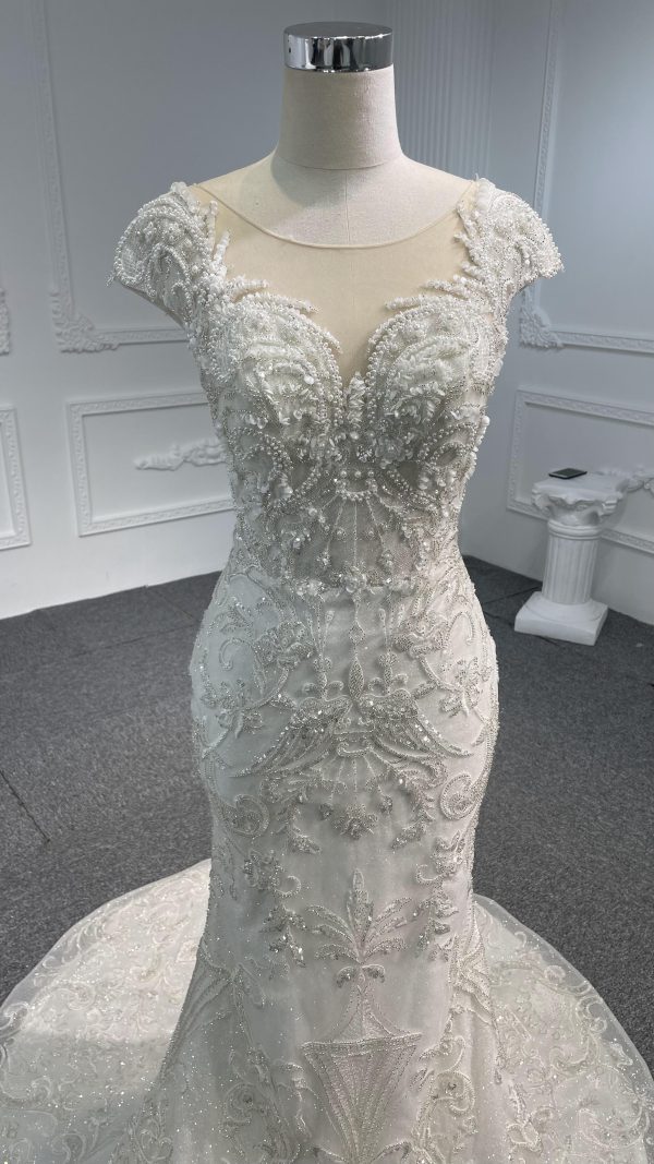 Z072 # IVORY SHORT SLEEVE LUXURY BEADINGS MERMAID