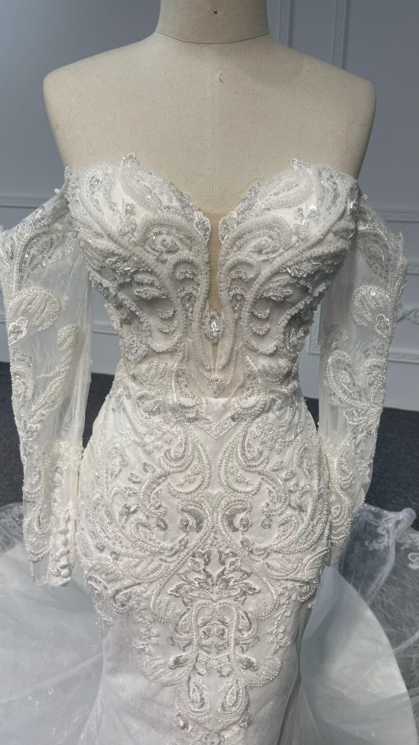 BYG-Z077-One-shoulder long-sleeved 3D lace wedding dress with large trailing tail and mermaid - Image 2