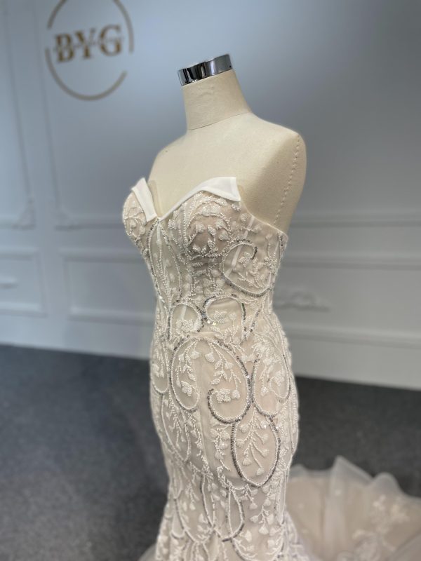 LB08- Vintage nude color satin neckline mermaid dress - Image 6