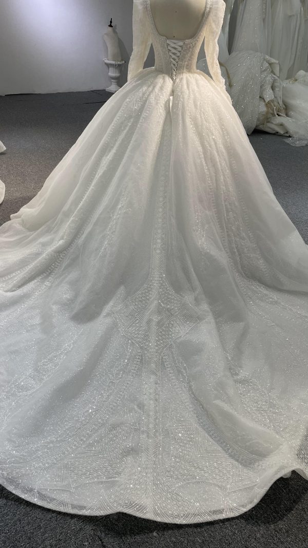 LB23 PUFFY LONG SLEEVES BALLGOWN WITH SQUARE NECK - Image 4