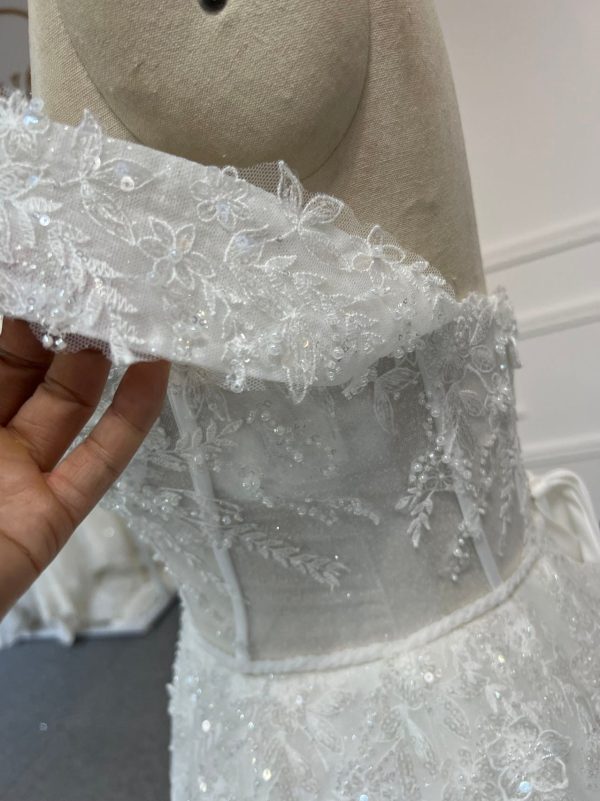 BYG#Y2302 HOT SALING LACE BEADING WEDDING DRESS - Image 3