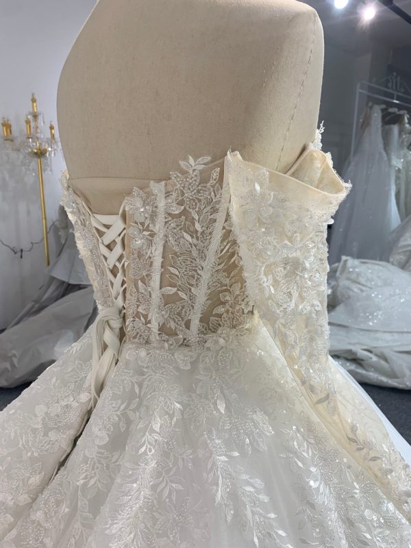 BYG#PD029 ELEGANCE STRAPLESS LACE WEDDING DRESS - Image 6