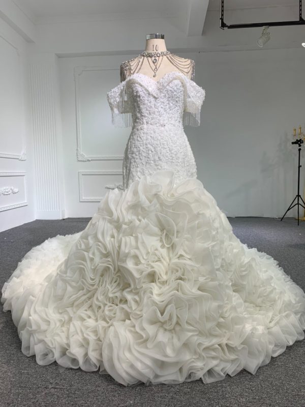 BYG004 LUXURY Mermaid wedding dress with bubble hem