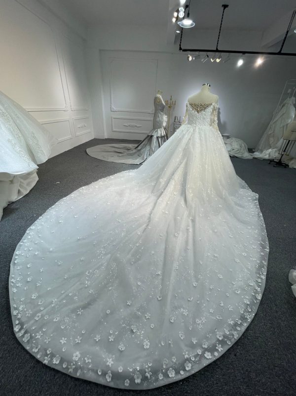 BYG007 OFF-SHOULDER HEAVY PEARL AND FLOWER SHAPE BEADING BALL GOWN with 2 meters - Image 5