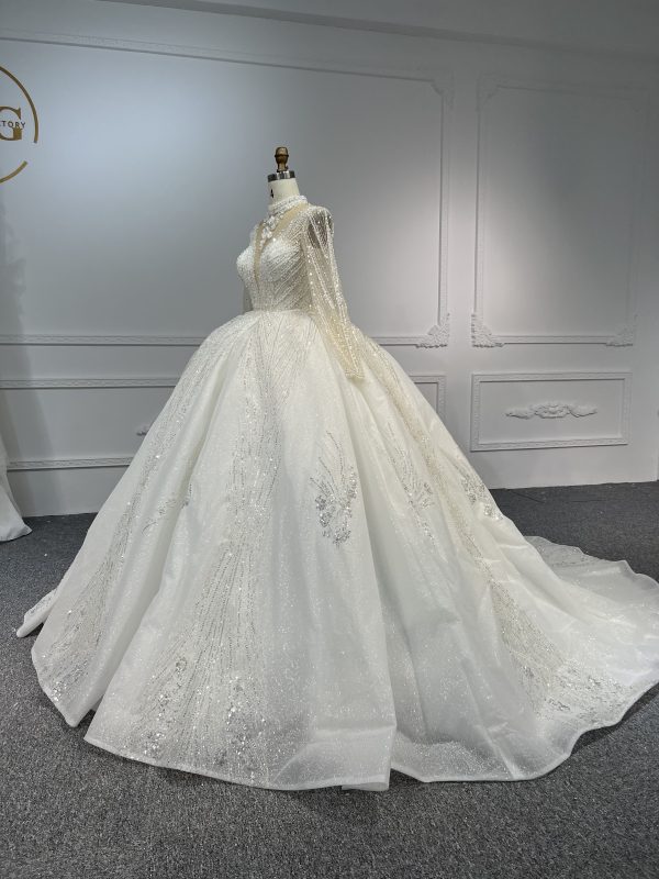 BYG-#LB19-Luxurious hand-beaded low-cut long-sleeve wedding dress - Image 4