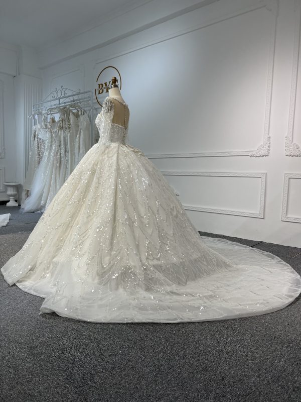 BYG-#Z301Long-sleeved hand-stitched pearl sequins large canopy long tail wedding dress - Image 3