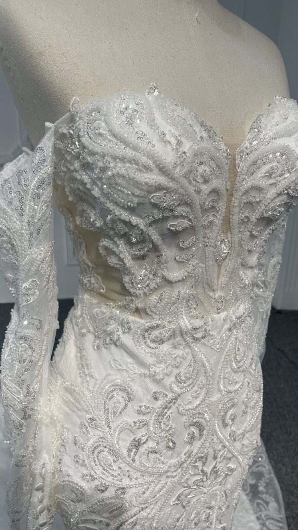 BYG-Z077-One-shoulder long-sleeved 3D lace wedding dress with large trailing tail and mermaid - Image 5