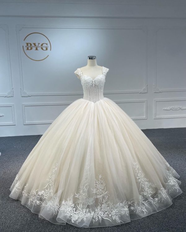 BYG #29625Shoulder strap V waist hand-beaded large canopy wedding dress