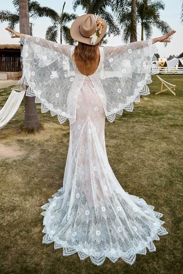 BYG-12 Deep V-neck, bat sleeves, slim fit mermaid wedding dress, high-end lace appliqués - Image 2