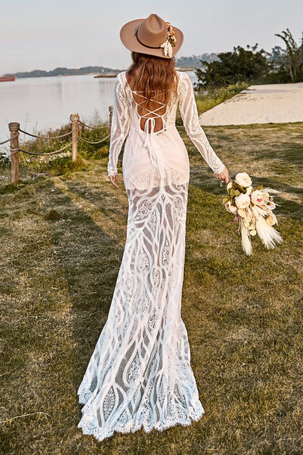 BYG-16 Long sleeves, crew neck, lace wedding dress - Image 2