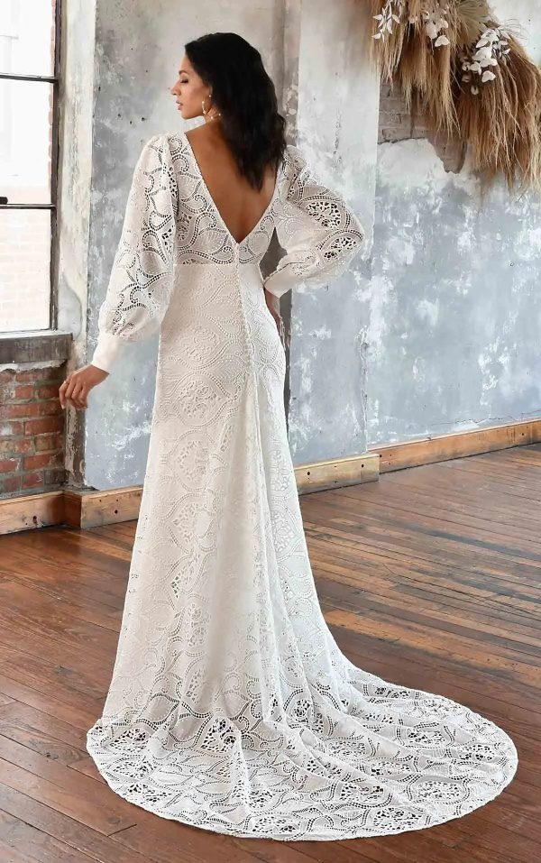 BYG-37 Long sleeves, deep V neckline, slit at hem ，wedding dress - Image 2