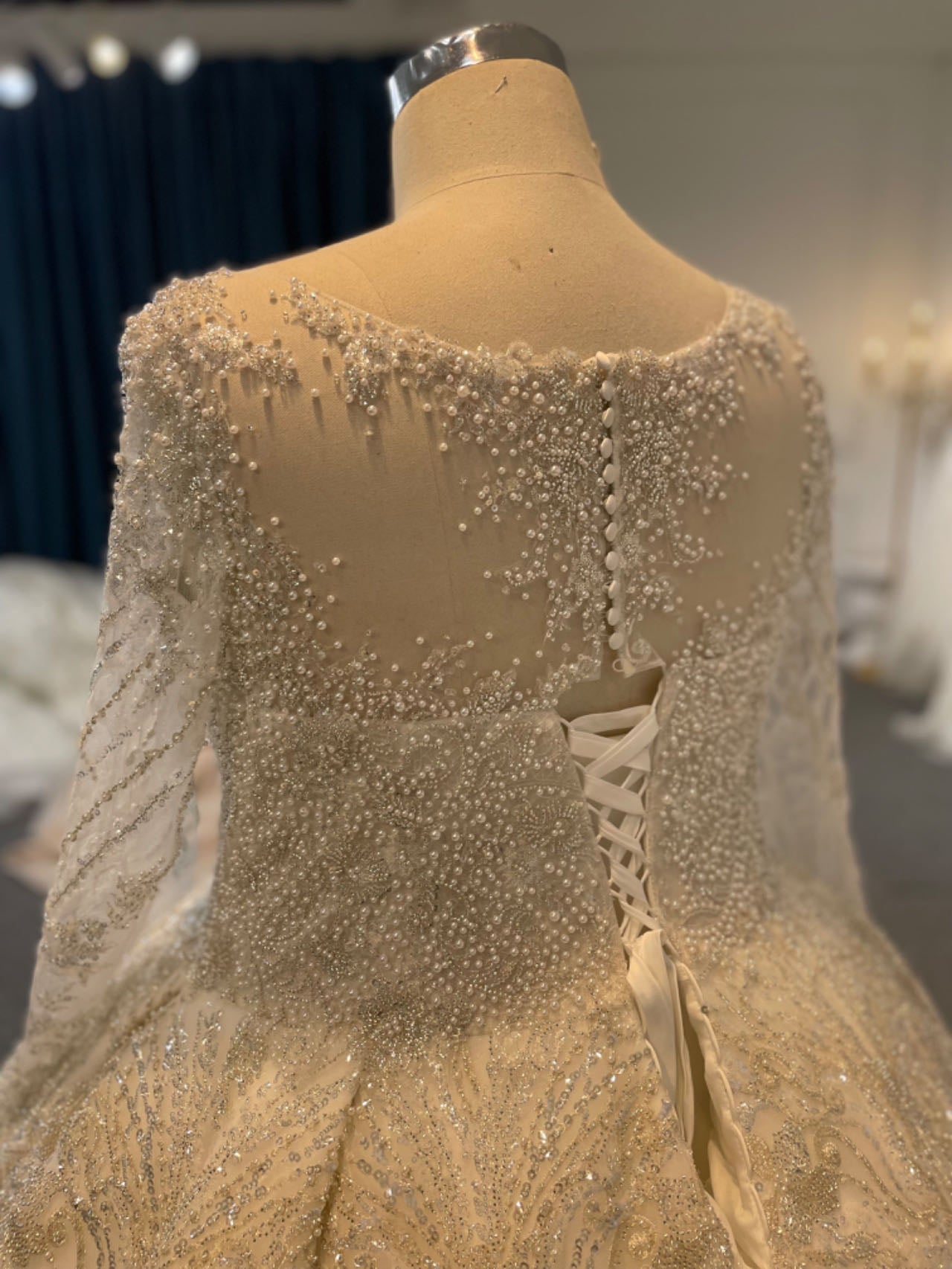 BYG24-10 LONG-SLEEVED HEAVY BEADED WITH SEQUINS WEDDING DRESS - Image 3