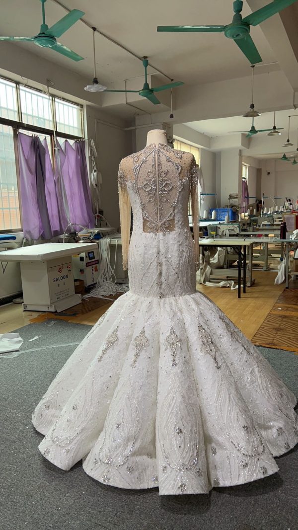 BYG24-14 LUXURY LONG SLEEVE DIAMOND LACE MERMAID WEDDING DRESS - Image 4