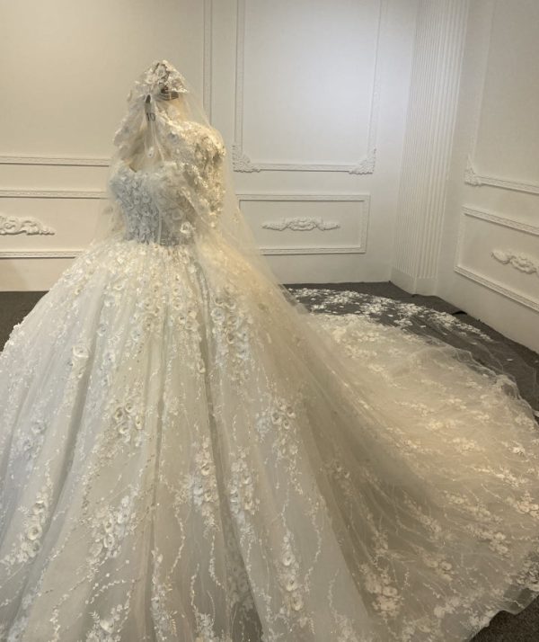 BYG24-20 LONG SLEEVES SQUARE NECK APPLIQUE WEDDING DRESS WITH VEIL - Image 5