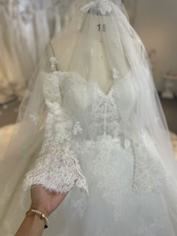 BYG24-27 LONG SLEEVE LUXURIOUS LACE FLOWER  BALL GOWN WEDDING DRESS - Image 3