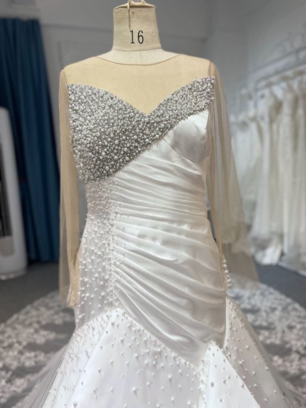 BYGM230706A Long Sleeve Luxurious Pearl Wedding Dress Mermaid Dress - Image 4